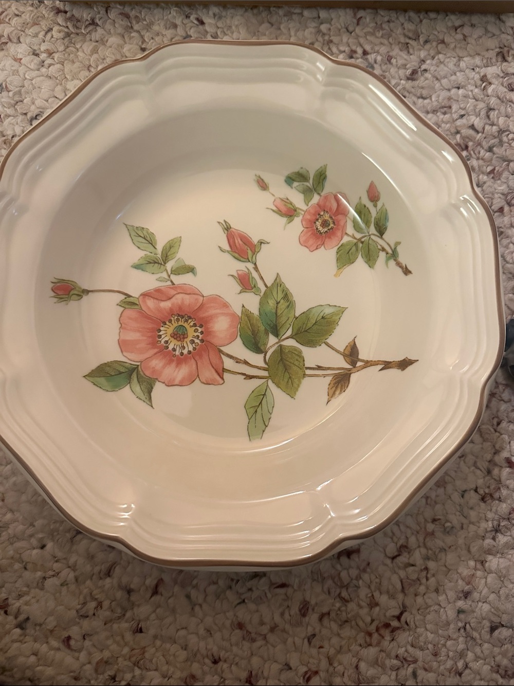 4 Mikasa Rose Petals Rim Soup Bowl 8 1/2" - China Dinnerware & Dishes in Pink